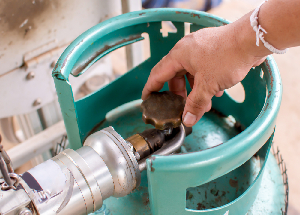 Iran Conflict Drives Surge in Gas Cylinder Searches in Hungary and Region – Budapest Business Journal